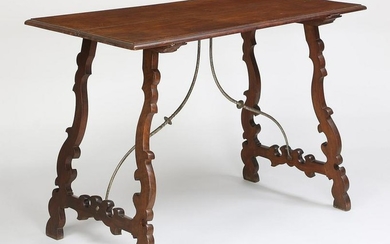 Spanish Baroque style walnut table