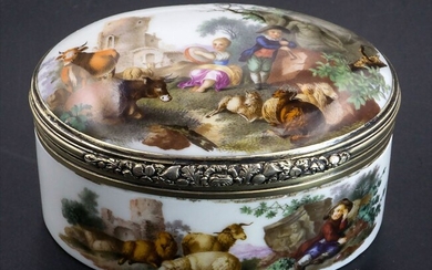 Tabatiere / Schnupftabakdose mit Watteau-Szenen / A snuff box with courting scenes, deutsch, um 1780...