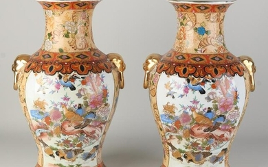 Two Chinese vases, H 36.5 cm.
