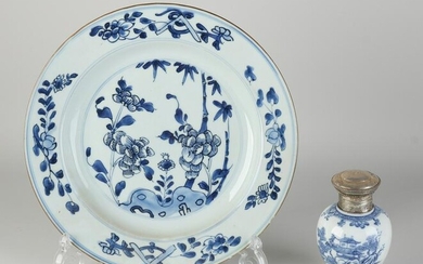 Two parts 18th century Chinese porcelain