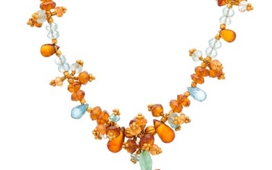Un collier de perles multi-gemmes en or 22ct, les pierres incluent l'aigue-marine, le quartz et...