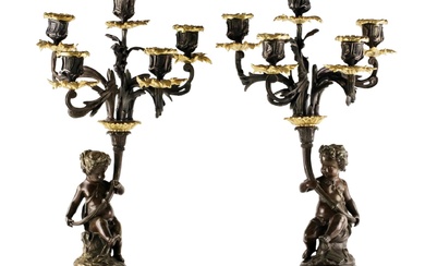 Une paire de candelabres en bronze pour cinq bougies chacun, en forme de corne d`abondance,...