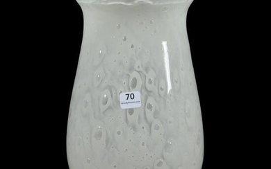 Vase, Unmarked Steuben White Cluthra Art Glass