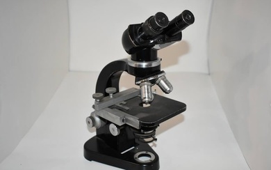 Vintage ERNST LEITZ WETZLAR Microscope 632501 Last Call