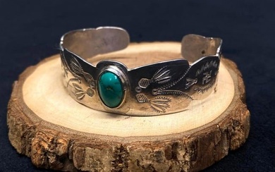 Vintage Native American Style Sterling Cuff
