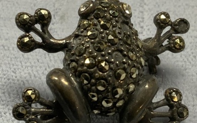 Vintage Sterling Silver Marcasite Frog Brooch