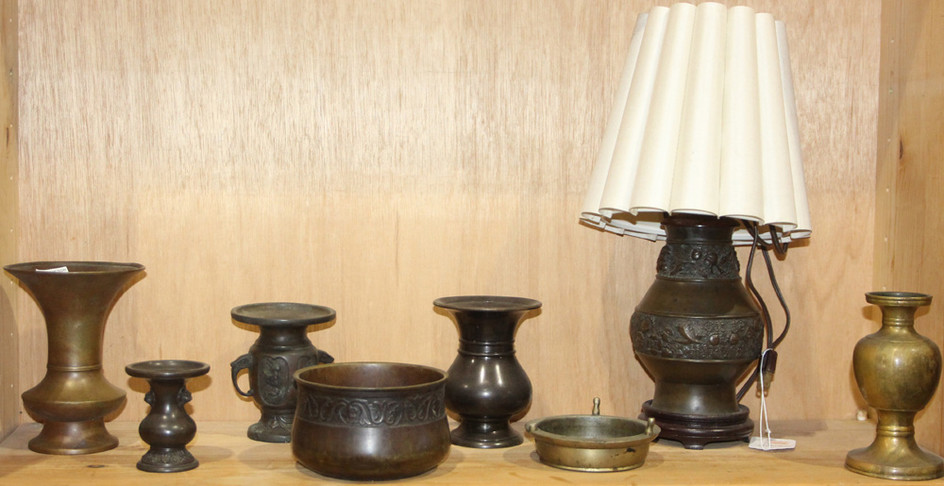 (lot of 8) One Shelf of Japanese Bronze items