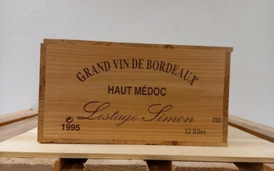 12 bouteilles de Haut Médoc. Château Lestage... - Lot 71 - Enchères Maisons-Laffitte