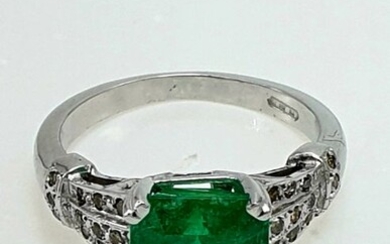 14 kt. White gold - Ring - 4.08 ct Emerald - Diamond