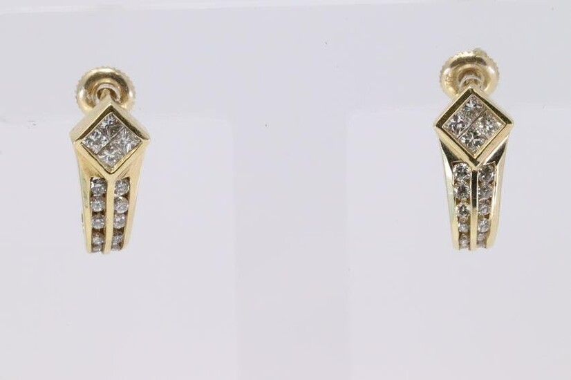 14Kt Diamond Earrings