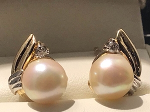 18 kt. White gold, Yellow gold - Earrings Pearl - Diamonds