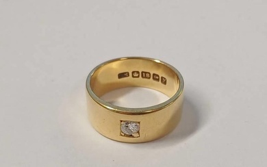 18CT GOLD DIAMOND SET WEDDING BAND - RING SIZE R, 10.0 G