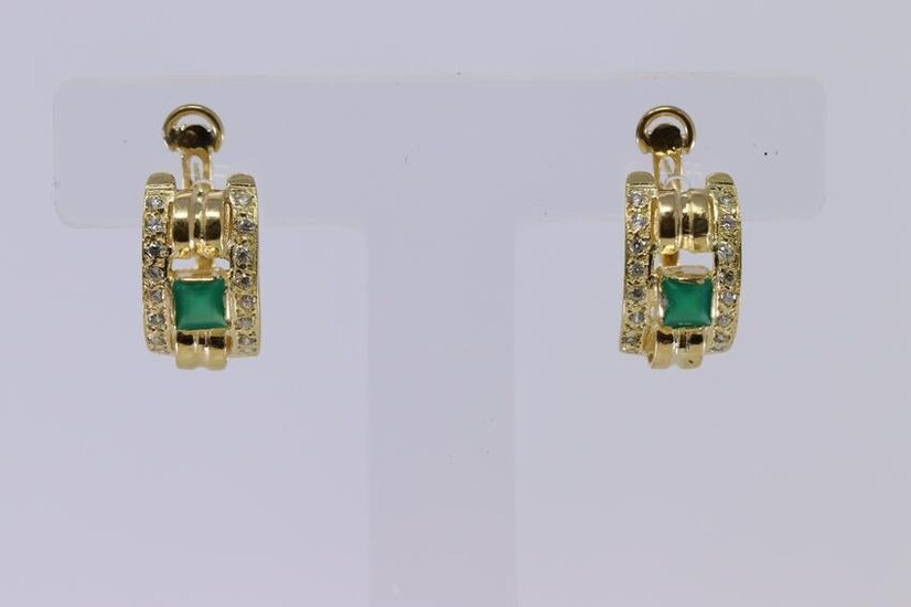 18Kt Yellow Gold | Emerald Earrings