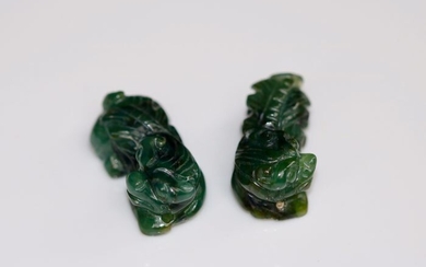 2 x figurines pendants of 103.28 ct Certified jadeite Grade A - Jadeite - China - 21st century