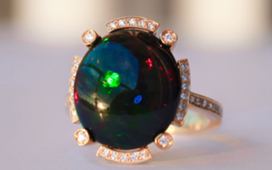 14 kt. - Ring - 8.58 ct Opal - Diamond
