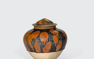 A Cizhou-type black glazed jar and a cover with russet-splashed decoration