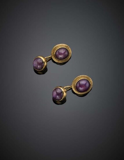 Yellow gold cabochon star ruby cufflinks, in all ct. 26