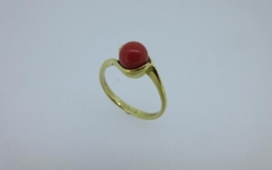 An 18ct gold and coral ring