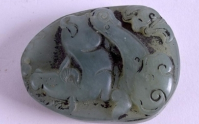 A CHINESE HARDSTONE TOGGLE. 3 cm x 4 cm.
