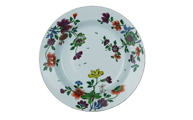Soup plate Porcelain soup plate with converging brim, wide cavetto...
