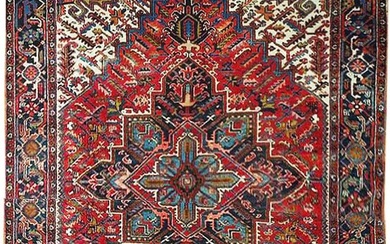 8 x 10 Red Semi Antique Persian Heriz Rug
