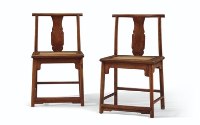 AN UNUSUAL PAIR OF HUANGHUALI LOW-BACK SIDE CHAIRS, 18TH-19TH CENTURY