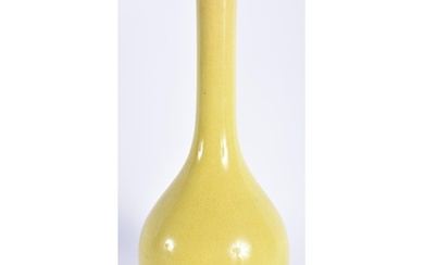 A 19TH CENTURY CHINESE YELLOW MONOCHROME PORCELAIN VASE Qing...