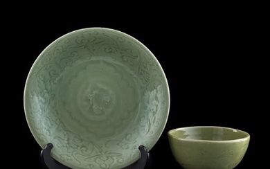 A Chinese Longquan celadon-glazed plate and bowl, Yuan/Ming dynasty
