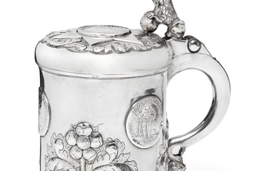 SOLD. A Danish Baroque silver peg tankard. Maker Jørgen Nielsen Brosbøll, Vejle 1757. Weight 926 g. H. 19 cm. – Bruun Rasmussen Auctioneers of Fine Art