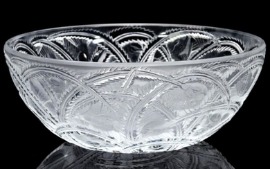 A LALIQUE CRYSTAL 'PINSON' BOWL WITH LOVE BIRDS