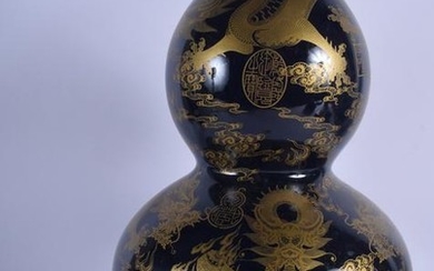 A LARGE CHINESE DOUBLE GOURD PORCELAIN VASE. 43 cm