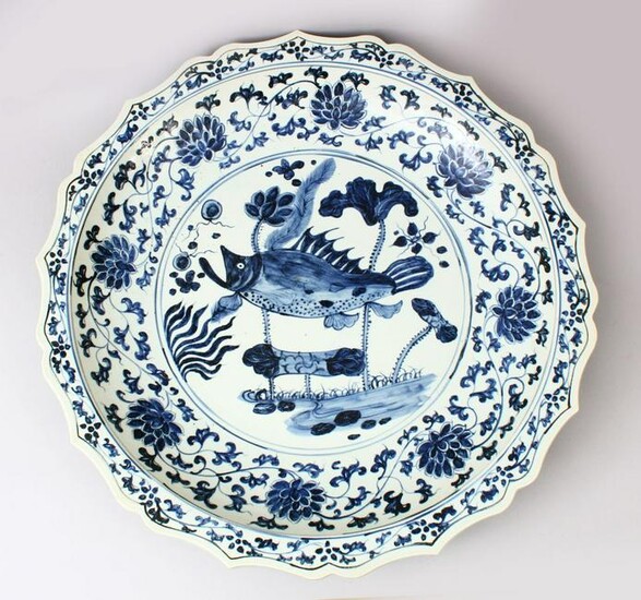 A LARGE & HEAVY LATE 19TH CENTURY CHINESE MING STYLE