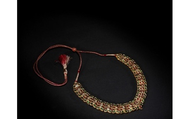 A MUGHAL GEM SET GOLD NECKLACE, 19TH CENTURY, INDIA Set wi...