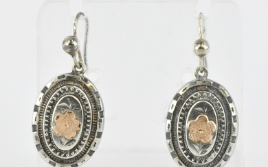 A PAIR OF VICTORIAN SILVER EARRINGS