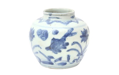 A SMALL CHINESE BLUE AND WHITE 'FISH AND LOTUS' JAR 明 青花蓮池魚藻紋罐