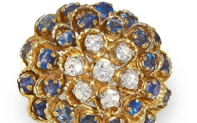 A VINTAGE SAPPHIRE AND DIAMOND RING, KUTCHINSKY 1966 in