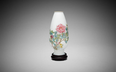 A famiile-rose egg-shell tapered 'peony' vase