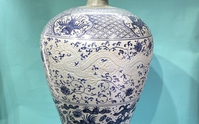 A gigantic Chinese blue and white porcelain “MeiPing” 梅瓶...