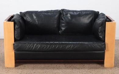 A mahogany and sycamore settee with leather upholstery. Ht: 30" Wd: 63" Dpth: 30.5" Seat: 15.5"