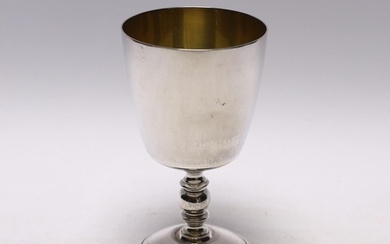 A modern silver goblet by Barker Ellis Silver Co, 12.8cm, 5....