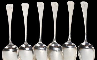 A set of 6 George III silver Old English pattern dessert spo...