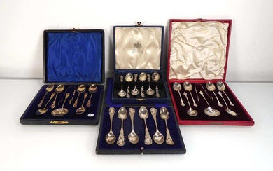 A set of six Edwardian silver gilt foliate handled teaspoons,...