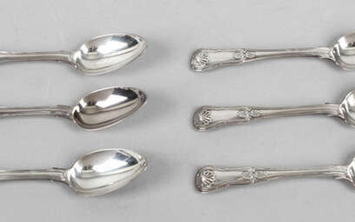 A set of six George IV silver King's pattern teaspoons.