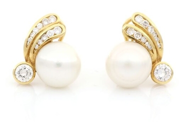 AIG certified - 18 kt. South sea pearls, Yellow gold, 12.96 mm - Earrings - 1.22 ct Diamond - Diamonds