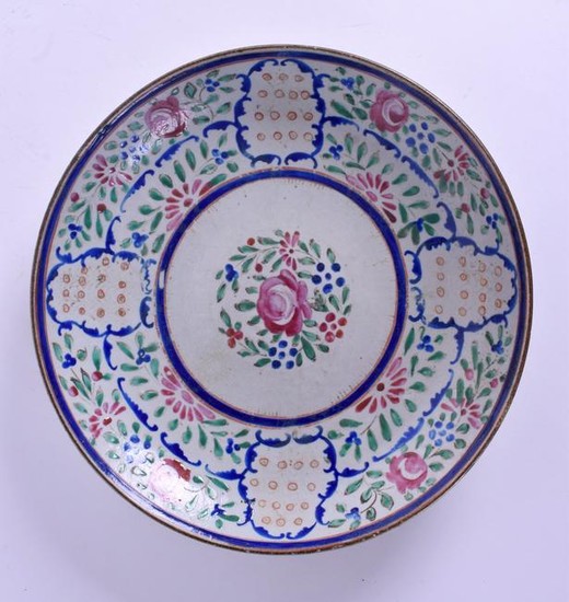 AN EARLY 19TH CENTURY CHINESE FAMILLE ROSE DISH Qing.