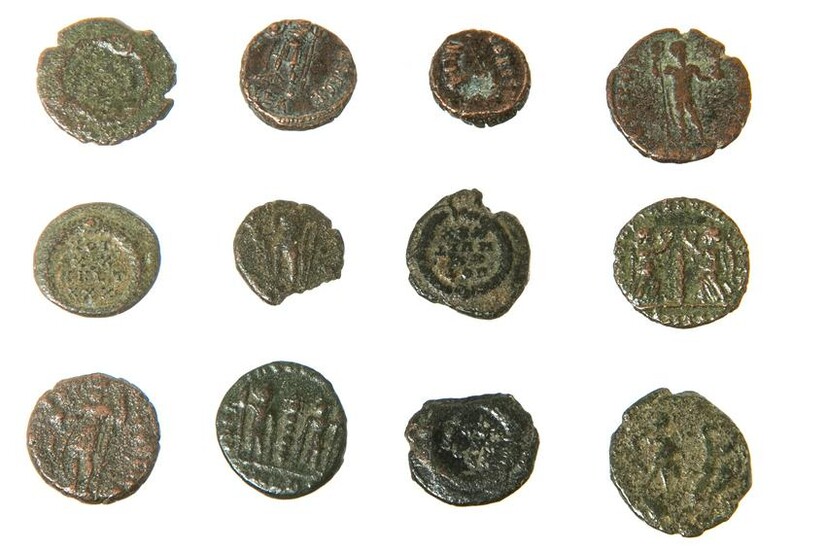ASSORTED ANCIENT ROMAN COINS