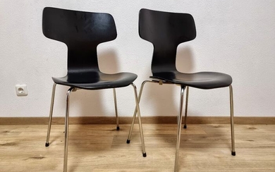 Arne Jacobsen - Fritz Hansen - Chair (2) - 3103 Hammer Chair