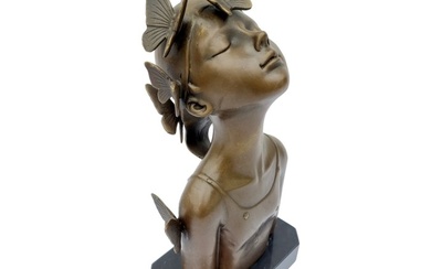 Butterfly Girl - Magic sculpture - Bronze, Marble