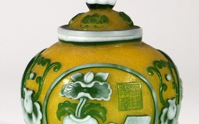 CHINESE CAMEO GLASS COVERED JAR H 4" DIA 3.25"