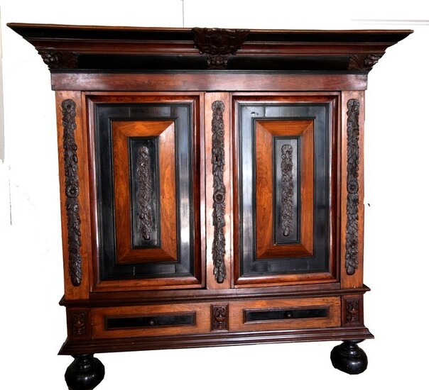 Cupboard - Baroque - Ebony, Rosewood - Late 17th century
